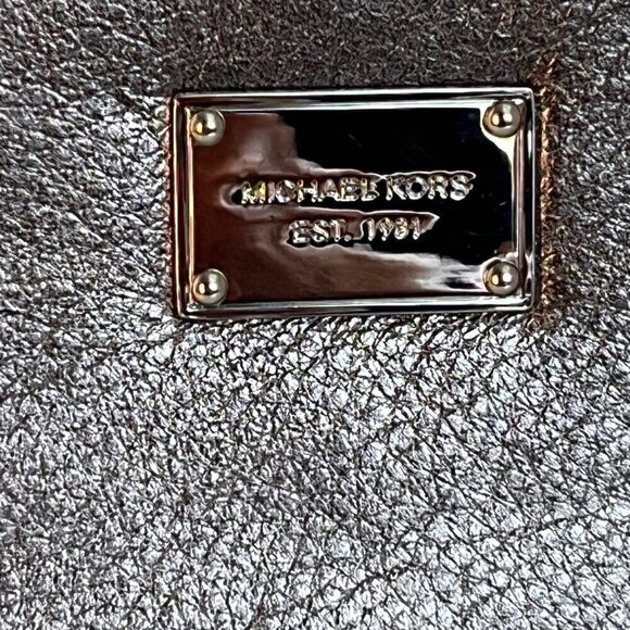 Michael Kors Hard-Shell Clutch - Picture 4 of 16